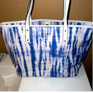 Michael Kors Blue and White Women's Bag